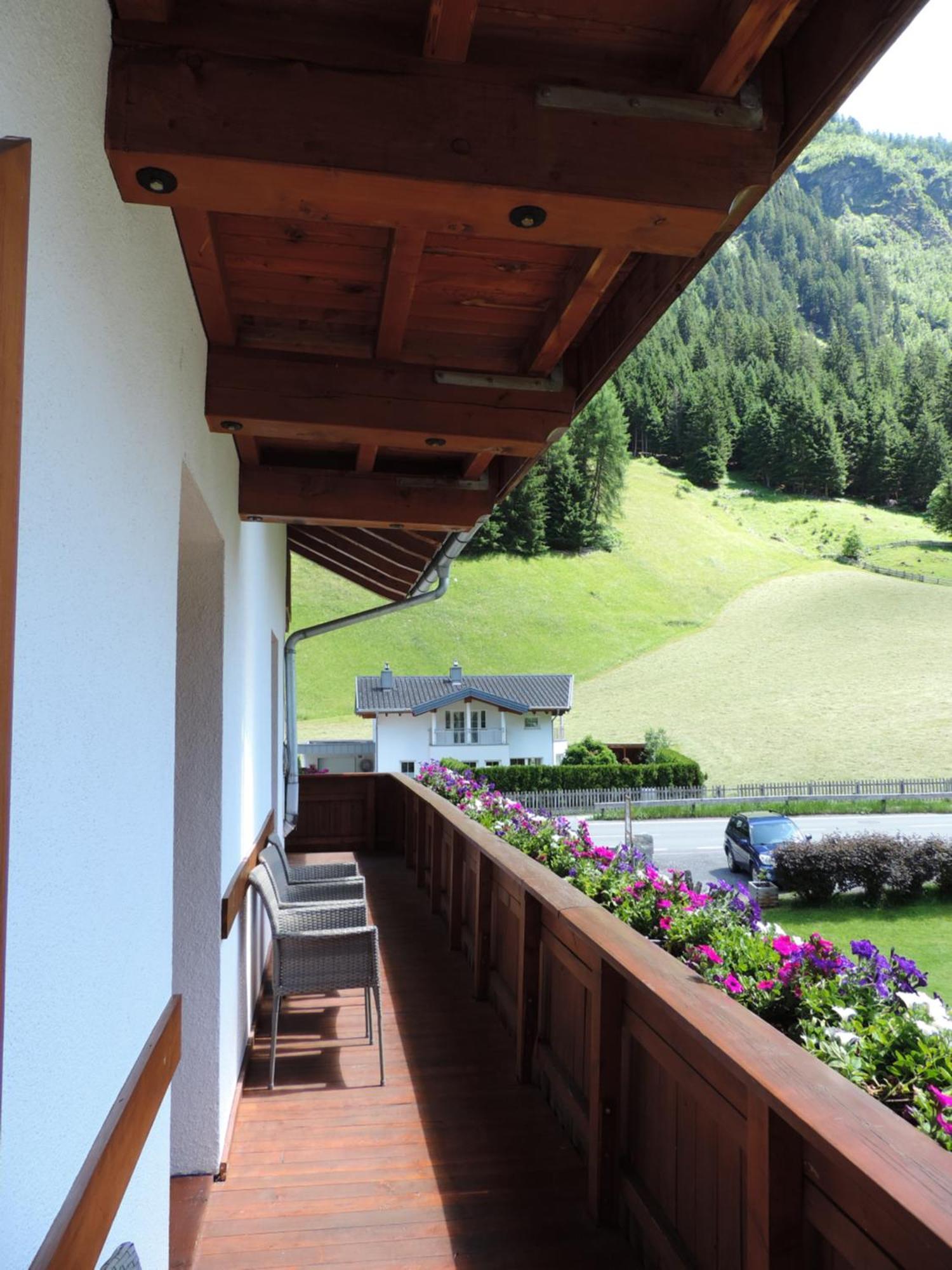 Aparthotel Haus Renate Kaunertal Exteriér fotografie