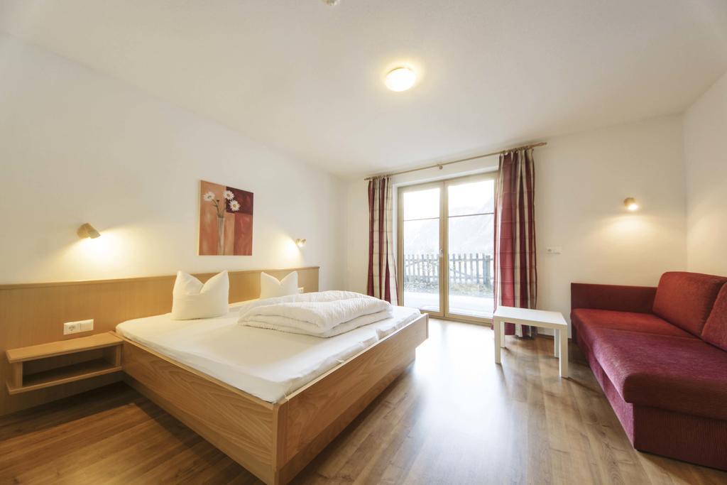 Aparthotel Haus Renate Kaunertal Pokoj fotografie