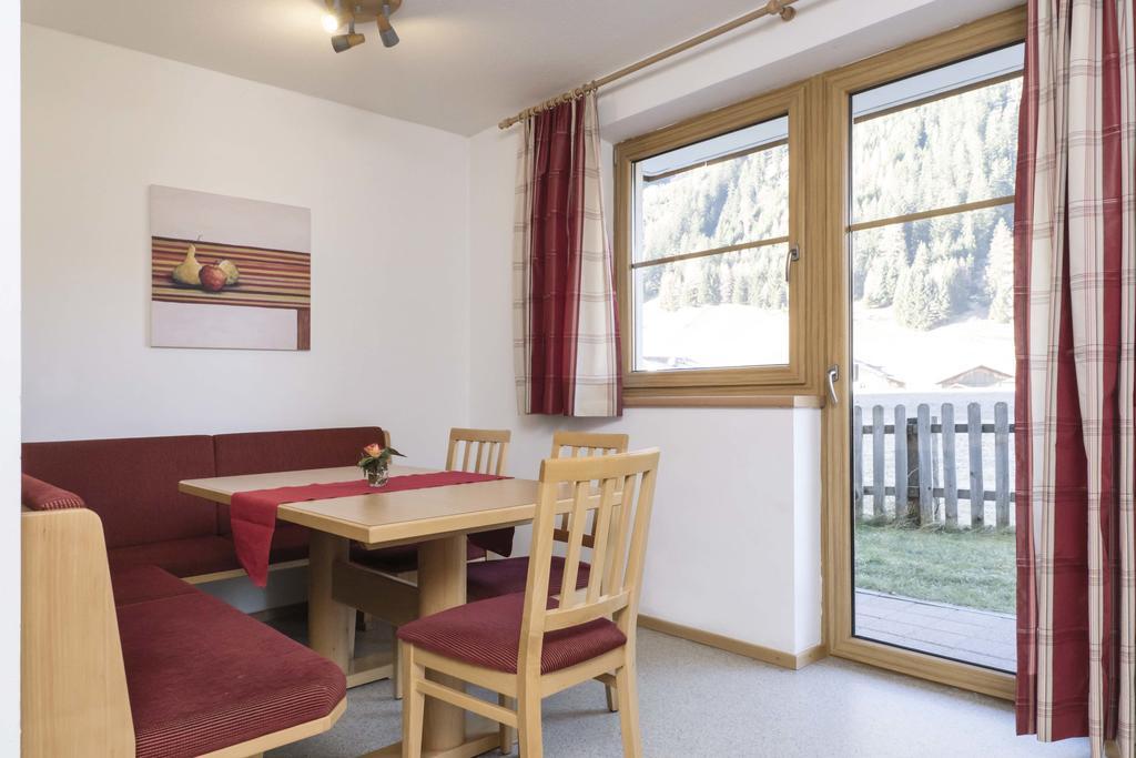 Aparthotel Haus Renate Kaunertal Pokoj fotografie
